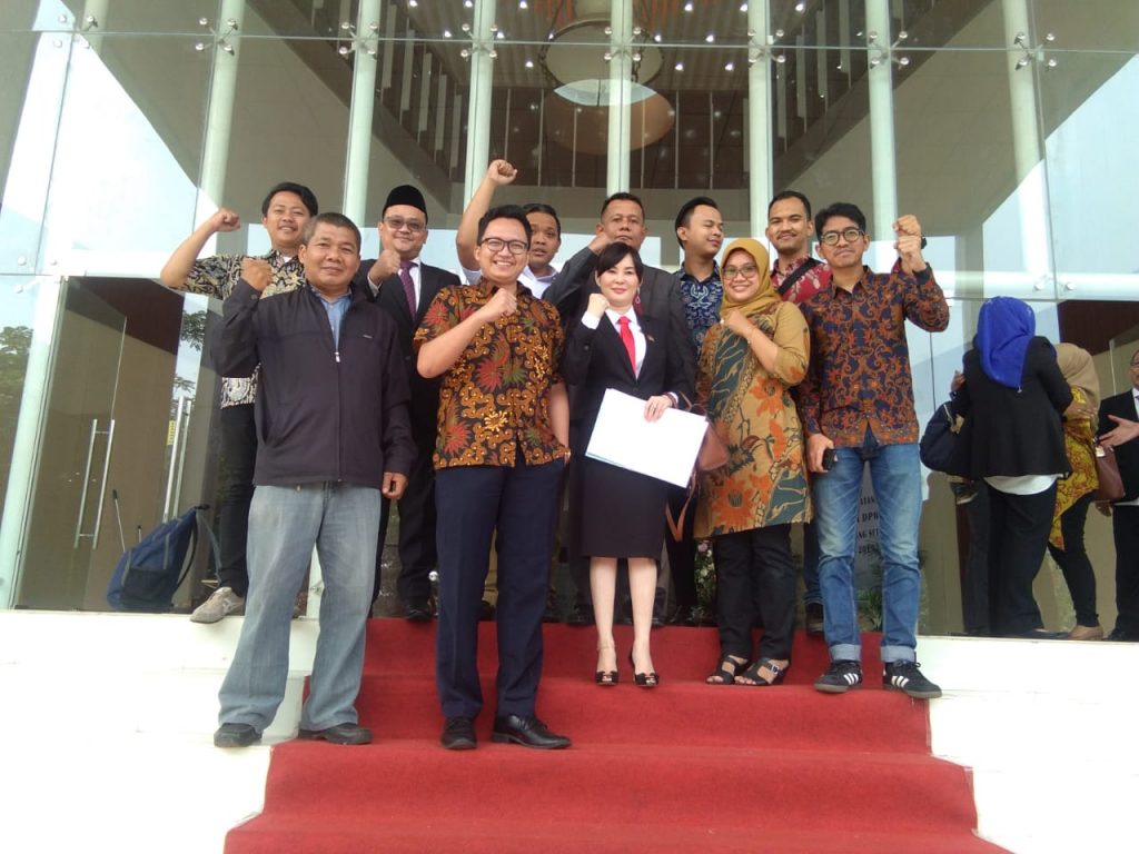 Li Claudia Chandra Resmi Dilantik Pengangkatannya Anggota DPRD Tahun 2019-2024 Kota Tangerang Selatan