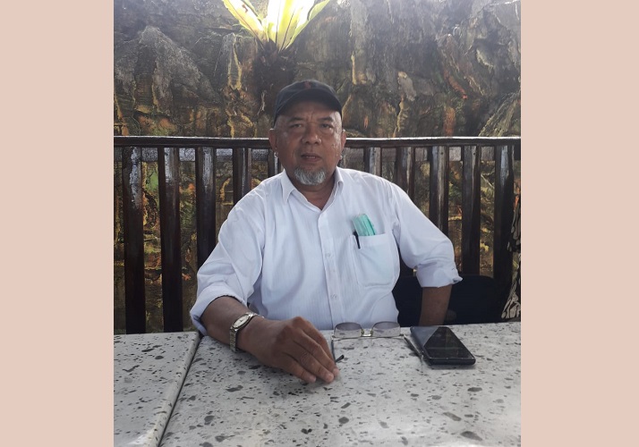 Kuasa Hukum PT.Laras Inter Nusa Armaizen saat berikan keterangan kepada sejumlah awak media di RM Bernama Pasbar