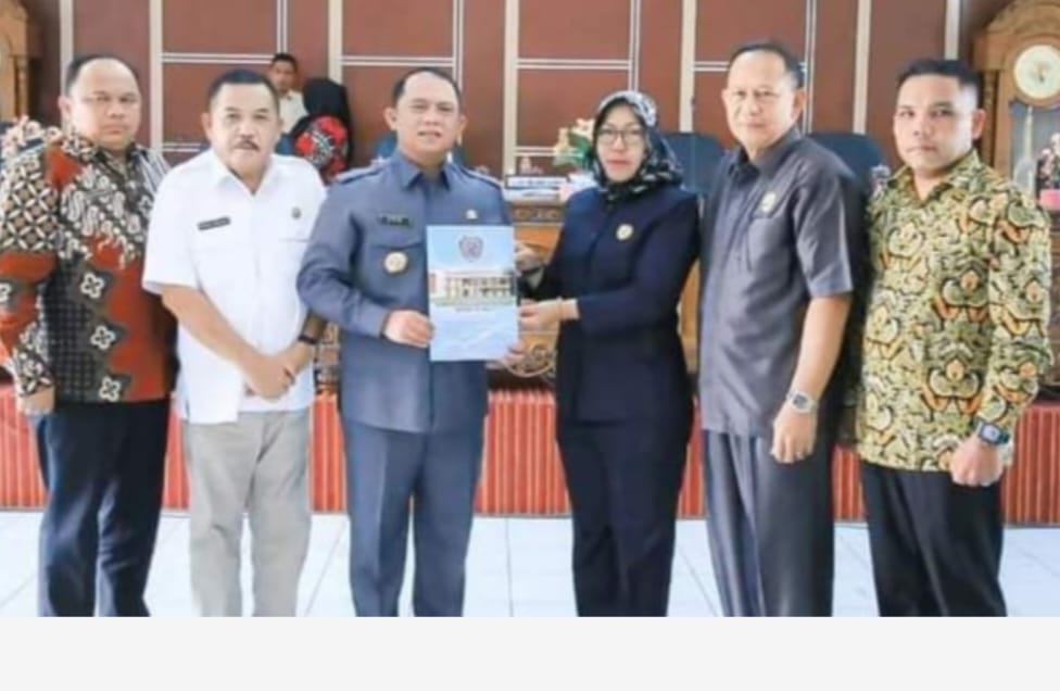 Fraksi DPRD Kabupaten Labuhanbatu Setujui Ranperda P-APBD Ta 2022